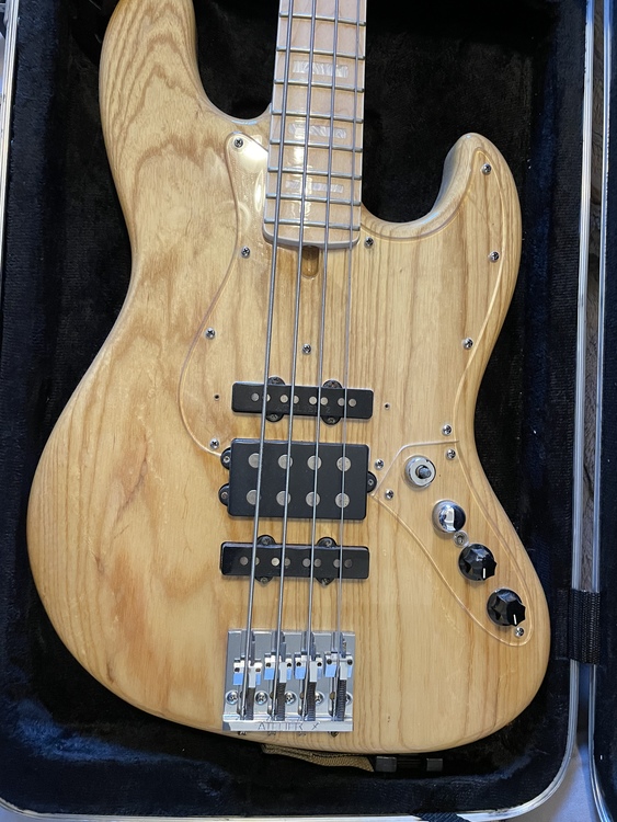 M245 +（ピアノ・楽器・PA機材）の商品画像 - 査定依頼日：2021年5月17日 - 最高査定価格：100,000円