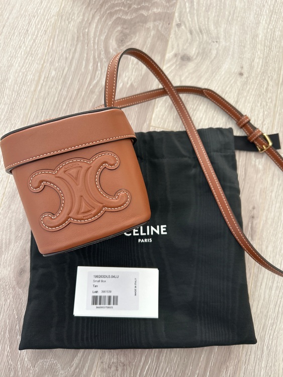 small box（ブランドバッグ）の商品画像 - 査定依頼日：2025年12月1日 - 最高査定価格：130,000円