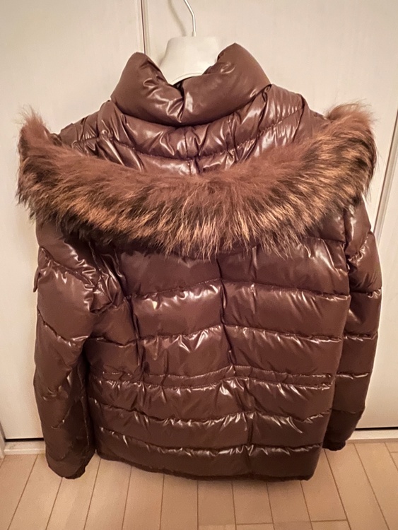 モンクレールダウン（古着・ファッション）の商品画像 - 査定依頼日：2026年1月6日 - 最高査定価格：24,000円