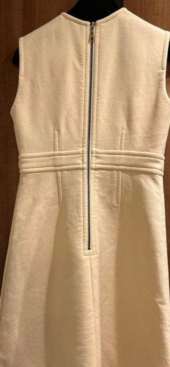 ワンピース（古着・ファッション）の商品画像 - 査定依頼日：2025年11月2日 - 最高査定価格：10,000円