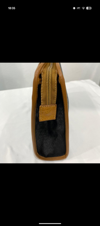 クラッチバック（ブランドバッグ）の商品画像 - 査定依頼日：2026年3月16日 - 最高査定価格：12,000円