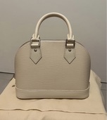 アルマ（ブランドバッグ）の商品画像 - 査定依頼日：2026年1月15日 - 最高査定価格：200,000円