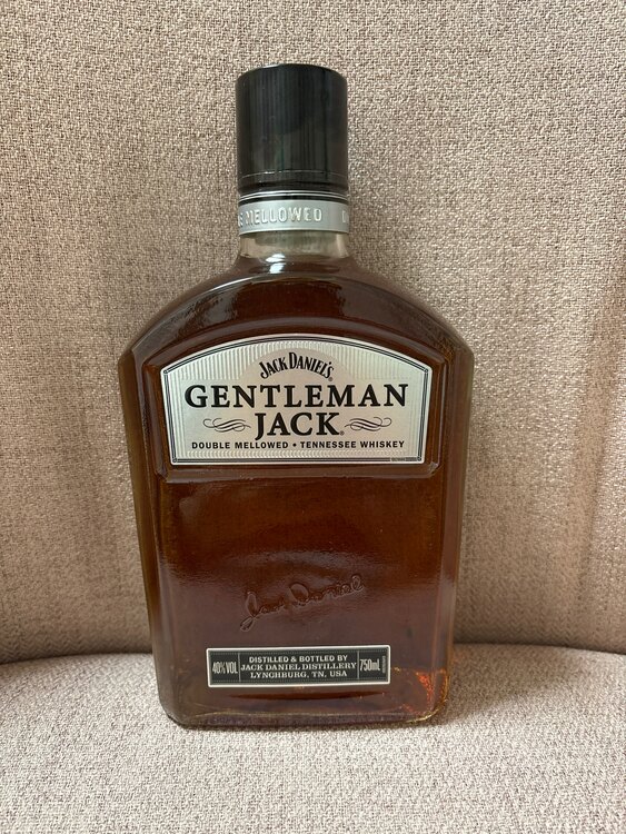 GENTLEMAN JACK（お酒）の商品画像 - 査定依頼日：2025年4月16日 - 最高査定価格：1,100円