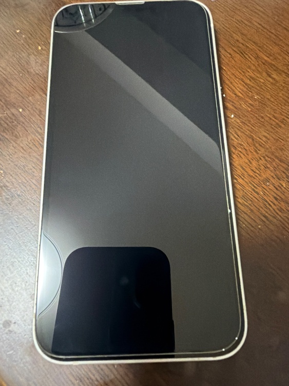 iPhone 13 128GB docomo（スマホ）の商品画像 - 査定依頼日：2026年4月4日 - 最高査定価格：28,000円