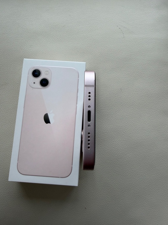 iPhone iPhone 13 128GB SIMフリー（スマホ）の商品画像 - 査定依頼日：2026年6月8日 - 最高査定価格：40,000円