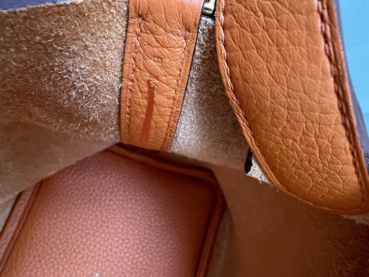 ピコタンロック pm（ブランドバッグ）の商品画像 - 査定依頼日：2025年11月18日 - 最高査定価格：470,000円