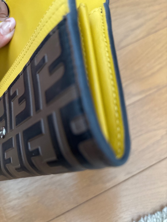 フェンディ  （ブランドバッグ）の商品画像 - 査定依頼日：2026年3月24日 - 最高査定価格：25,000円