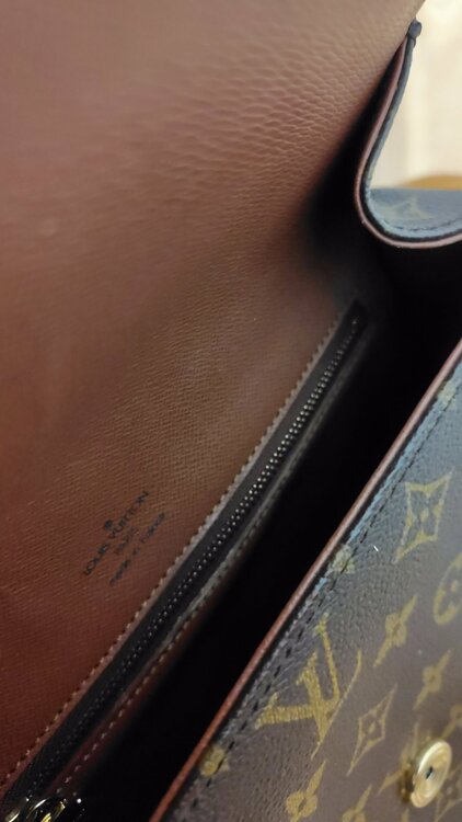 バック（ブランド財布・小物）の商品画像 - 査定依頼日：2026年7月3日 - 最高査定価格：35,000円