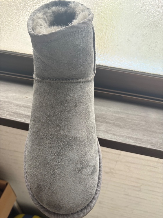 UGG（古着・ファッション）の商品画像 - 査定依頼日：2025年11月23日 - 最高査定価格：2,000円