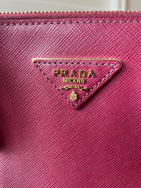 プラダ  （ブランドバッグ）の商品画像 - 査定依頼日：2025年9月10日 - 最高査定価格：80,000円
