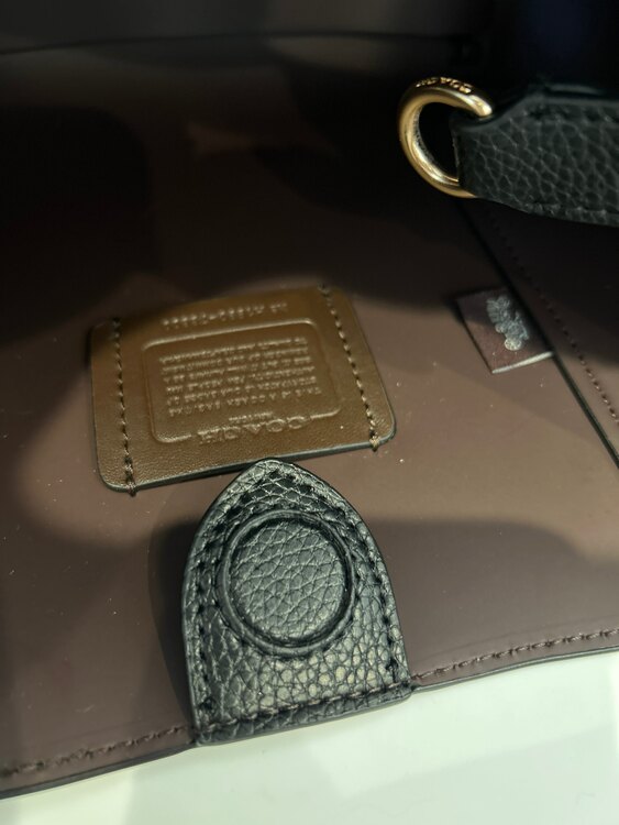 その他 コーチ （ブランドバッグ）の商品画像 - 査定依頼日：2025年4月16日 - 最高査定価格：4,000円