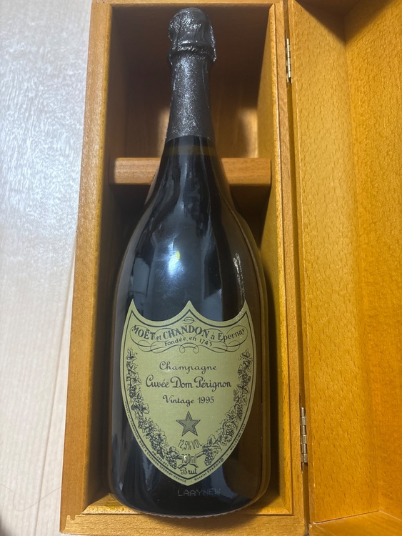 シャンパン ドン・ペリニヨン （お酒）の商品画像 - 査定依頼日：2025年10月30日 - 最高査定価格：21,000円