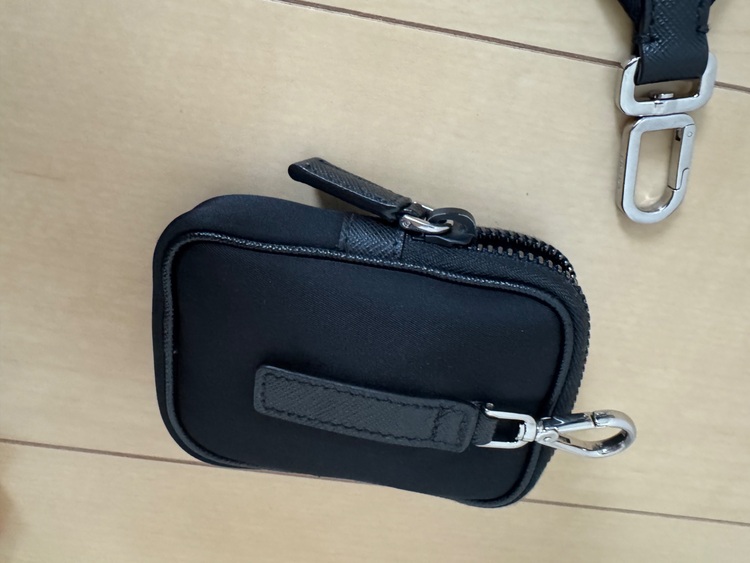 PRADA ブリック Re-Nylon xサフィアーノレザー バッグ（ブランドバッグ）の商品画像 - 査定依頼日：2025年6月9日 - 最高査定価格：160,000円