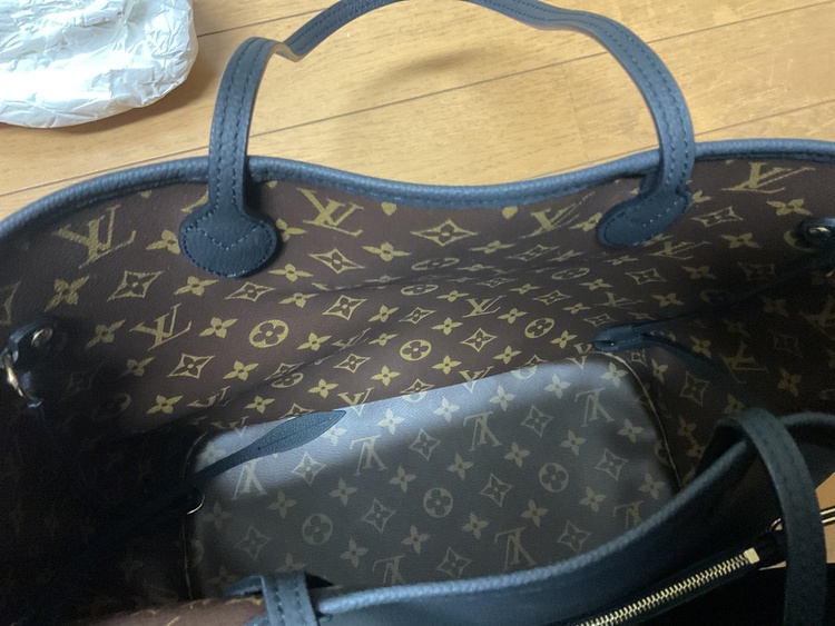 M28351  ネヴァーフル　インサイドアウト　MM  ブラック/モノグラム（ブランドバッグ）の商品画像 - 査定依頼日：2026年1月9日 - 最高査定価格：360,000円
