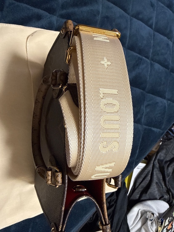 M46373（ブランドバッグ）の商品画像 - 査定依頼日：2026年1月23日 - 最高査定価格：300,000円