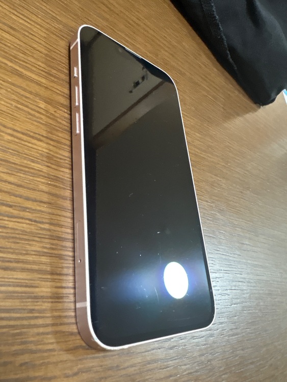 iPhone 13 128GB au（スマホ）の商品画像 - 査定依頼日：2025年10月17日 - 最高査定価格：43,000円