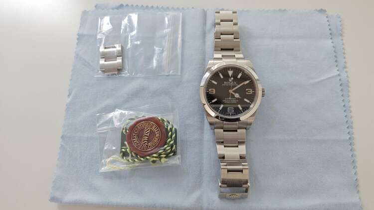 ロレックス エクスプローラー 214270（高級時計）の商品画像 - 査定依頼日：2025年2月11日 - 最高査定価格：1,050,000円