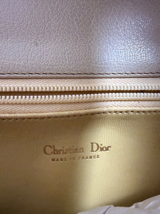 ディオール  （ブランドバッグ）の商品画像 - 査定依頼日：2026年3月22日 - 最高査定価格：20,000円