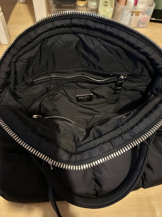 プラダ  （ブランドバッグ）の商品画像 - 査定依頼日：2025年10月4日 - 最高査定価格：100,000円