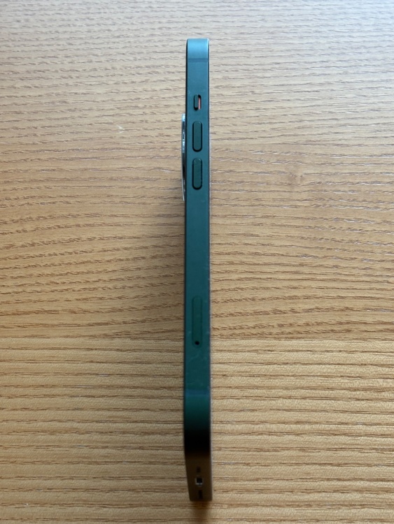 iPhone 13 128GB SIMフリー（スマホ）の商品画像 - 査定依頼日：2026年4月30日 - 最高査定価格：36,000円