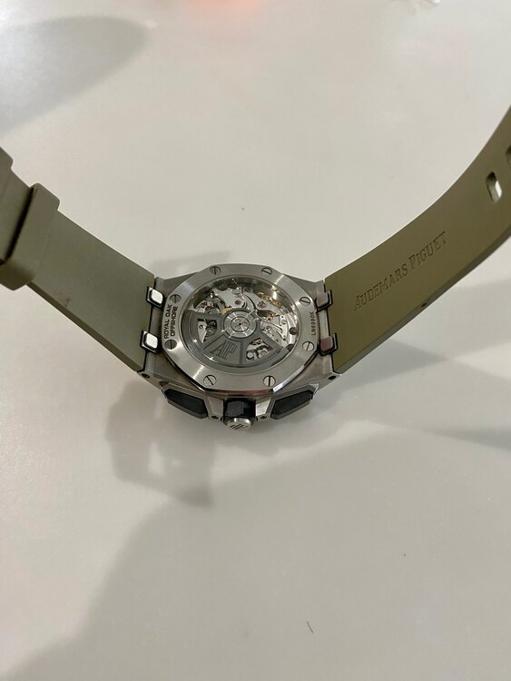 オーデマピゲ ロイヤルオークオフショア 26420SO.OO.A600CA.0（高級時計）の商品画像 - 査定依頼日：2025年4月13日 - 最高査定価格：4,800,000円