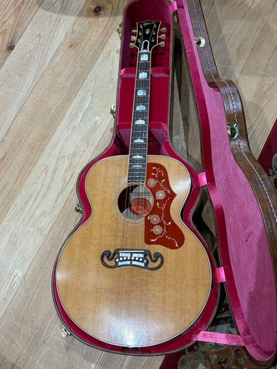 Gibson 1957 SJ-200 AN 2024年製（ピアノ・楽器・PA機材）の商品画像 - 査定依頼日：2026年4月22日 - 最高査定価格：200,000円