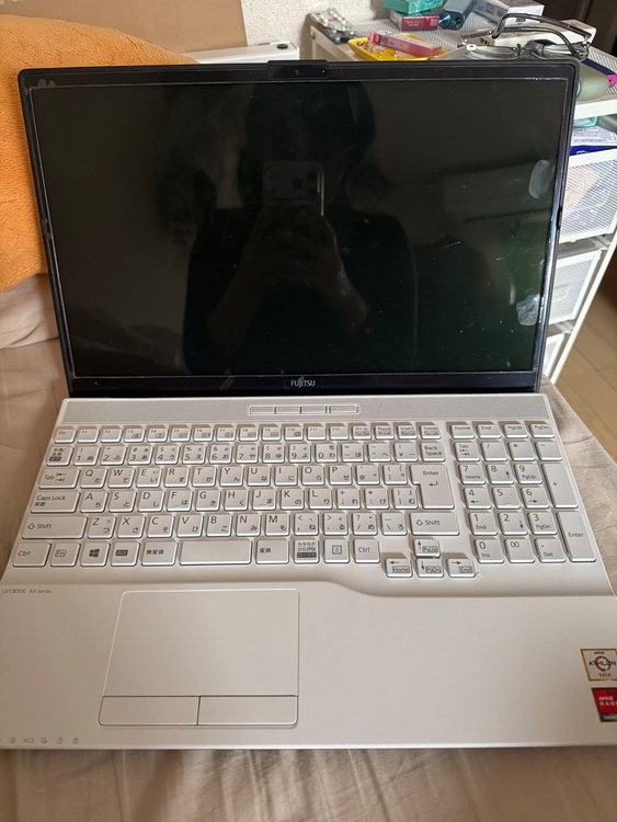 FMVA42E1W8（PC・タブレット）の商品画像 - 査定依頼日：2026年3月18日 - 最高査定価格：1,460円