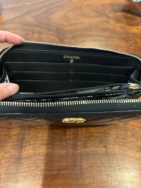 マトラッセ　長財布（ブランド財布・小物）の商品画像 - 査定依頼日：2025年8月8日 - 最高査定価格：20,000円