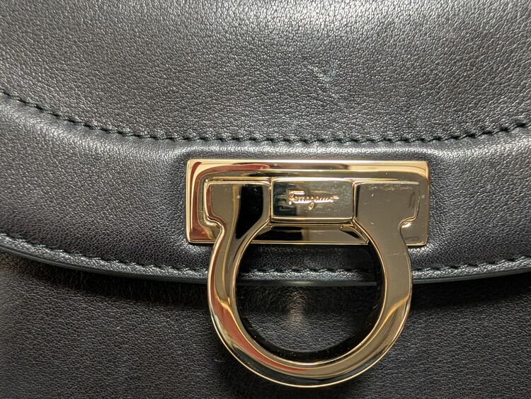 フェラガモハンドバッグ（ブランドバッグ）の商品画像 - 査定依頼日：2025年10月25日 - 最高査定価格：23,000円
