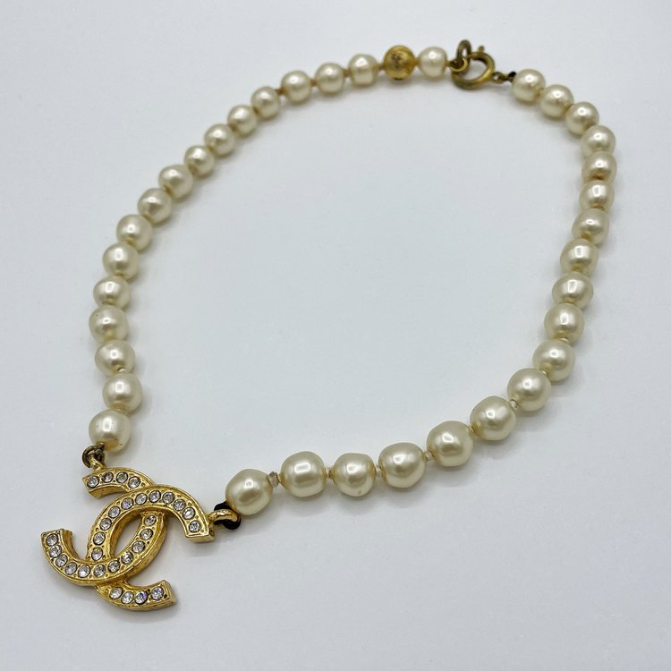 シャネル　ロゴパールネックレス（金・貴金属）の商品画像 - 査定依頼日：2022年8月10日 - 最高査定価格：60,000円