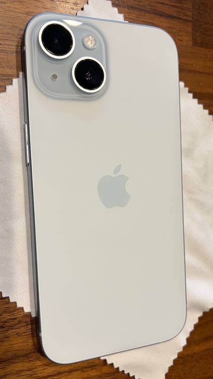 iPhone iPhone 15 128GB au（スマホ）の商品画像 - 査定依頼日：2026年7月30日 - 最高査定価格：63,000円
