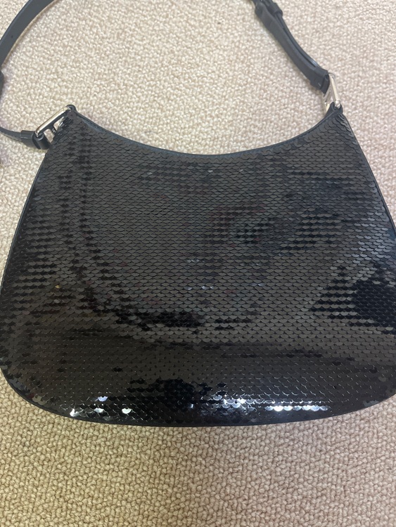 プラダ  （ブランドバッグ）の商品画像 - 査定依頼日：2025年11月13日 - 最高査定価格：160,000円