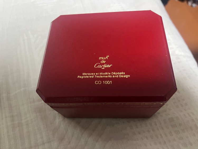 カルティエタンク　LMサイズ　縦ローマン（高級時計）の商品画像 - 査定依頼日：2025年10月27日 - 最高査定価格：220,000円