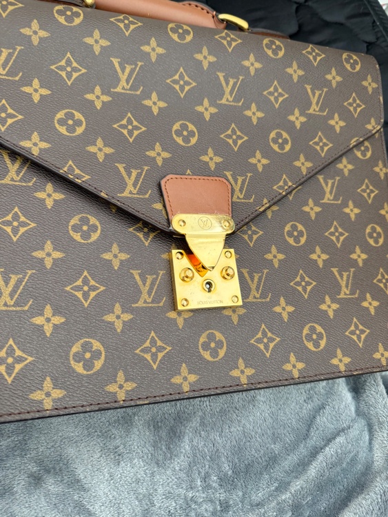 ルイヴィトン ルイヴィトン(その他) （ブランドバッグ）の商品画像 - 査定依頼日：2025年12月5日 - 最高査定価格：37,000円