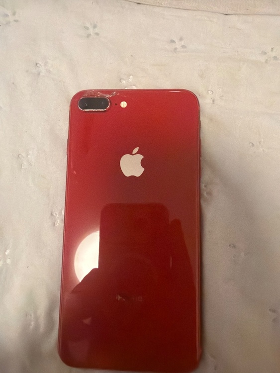 iPhone iPhone8 Plus 256GB au（スマホ）の商品画像 - 査定依頼日：2026年10月12日 - 最高査定価格：1,000円