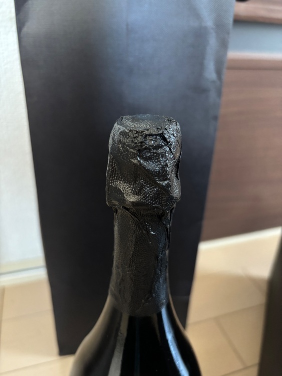 シャンパン ドン・ペリニヨン （お酒）の商品画像 - 査定依頼日：2025年8月19日 - 最高査定価格：20,000円