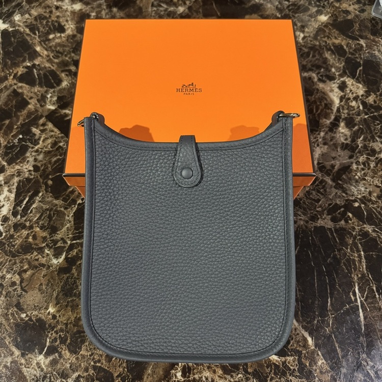 エルメス エブリン （ブランドバッグ）の商品画像 - 査定依頼日：2025年12月21日 - 最高査定価格：350,000円