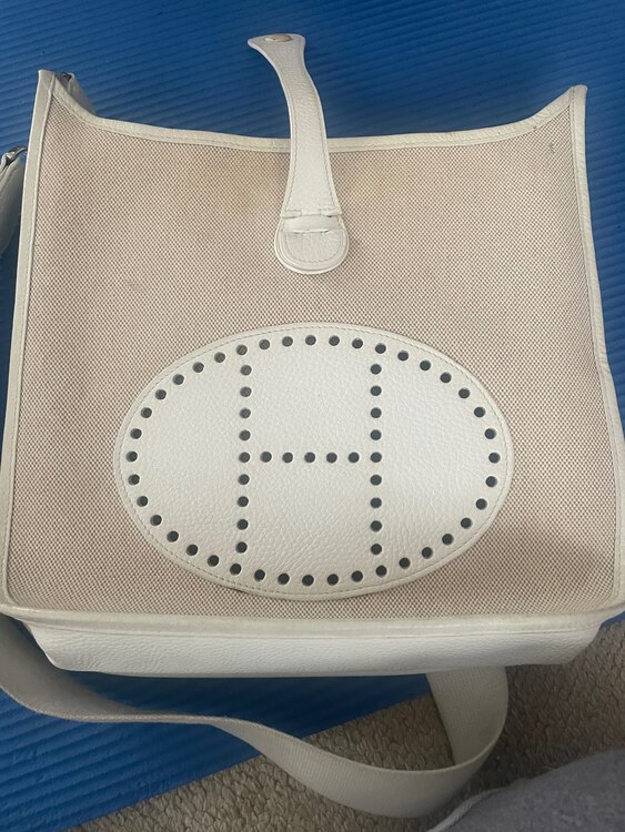 エルメス エブリン （ブランドバッグ）の商品画像 - 査定依頼日：2025年4月4日 - 最高査定価格：250,000円