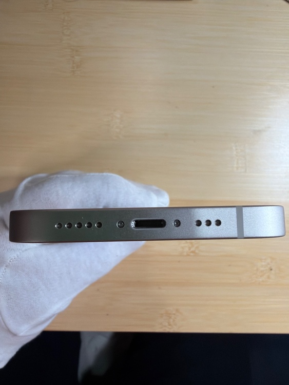 iPhone 14 128GB SIMフリー（スマホ）の商品画像 - 査定依頼日：2026年4月11日 - 最高査定価格：47,000円