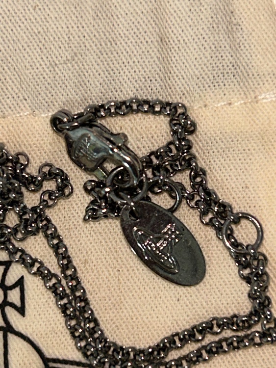 Vivienne Westwood NEW TINY ORB（古着・ファッション）の商品画像 - 査定依頼日：2026年9月24日 - 最高査定価格：4,000円
