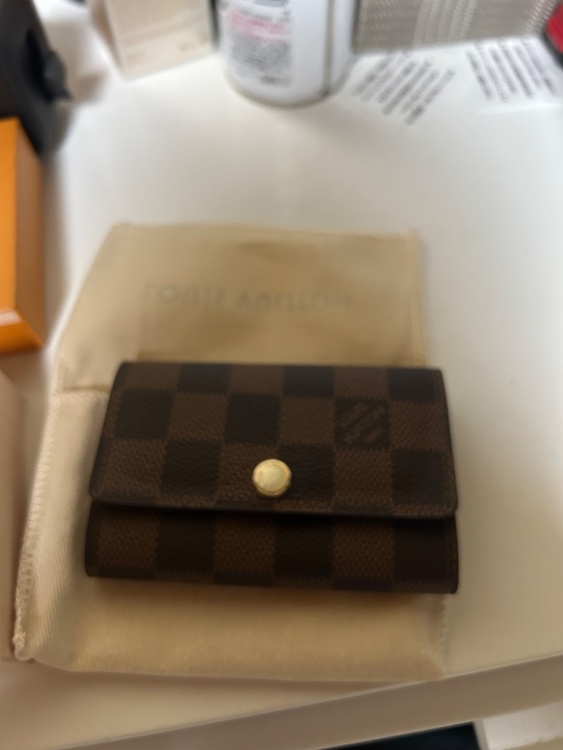 キーケース（ブランド財布・小物）の商品画像 - 査定依頼日：2026年3月18日 - 最高査定価格：100,000円