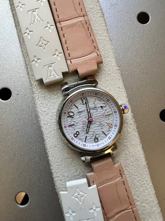 ルイヴィトン　タンブールPM（高級時計）の商品画像 - 査定依頼日：2025年2月8日 - 最高査定価格：140,000円