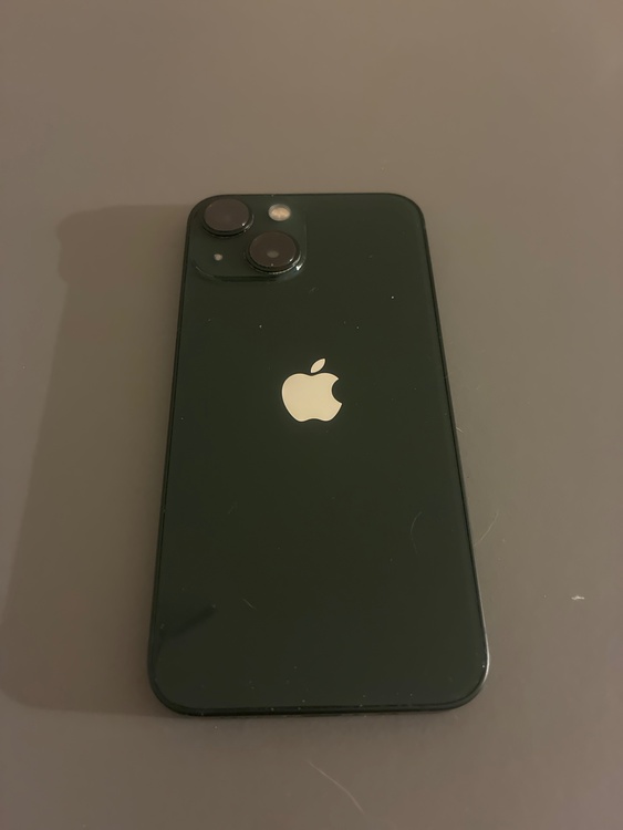 iPhone 13 mini 128GB docomo（スマホ）の商品画像 - 査定依頼日：2026年4月12日 - 最高査定価格：33,000円