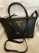 プラダ  （ブランドバッグ）の商品画像 - 査定依頼日：2025年12月20日 - 最高査定価格：140,000円