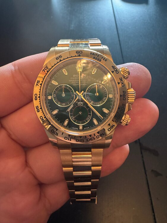 ロレックス デイトナ 11650（高級時計）の商品画像 - 査定依頼日：2025年4月22日 - 最高査定価格：10,600,000円