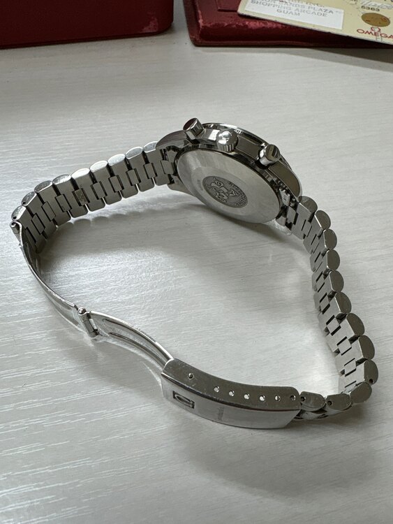 オメガ スピードマスター 35100500（高級時計）の商品画像 - 査定依頼日：2024年12月14日 - 最高査定価格：360,000円