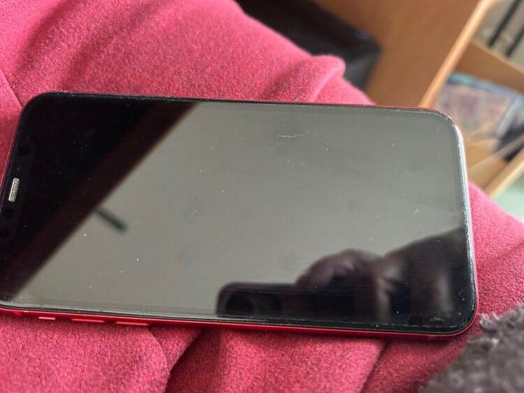 iPhone11 128GB SIMフリー（スマホ）の商品画像 - 査定依頼日：2025年4月8日 - 最高査定価格：7,000円