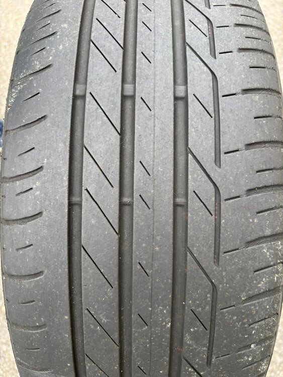 タイヤホイール（カー用品）の商品画像 - 査定依頼日：2025年4月2日 - 最高査定価格：500円