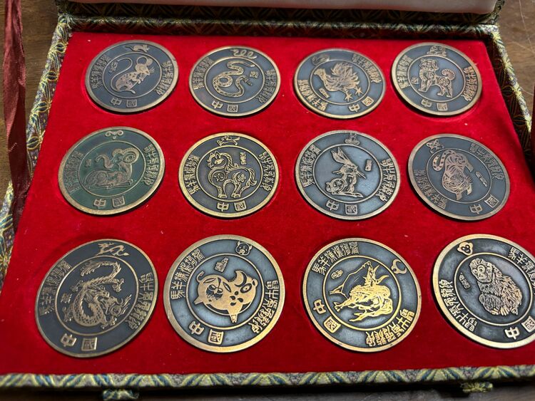 中国　干支　メダルセット（美術品・骨董品）の商品画像 - 査定依頼日：2025年9月7日 - 最高査定価格：2,000円