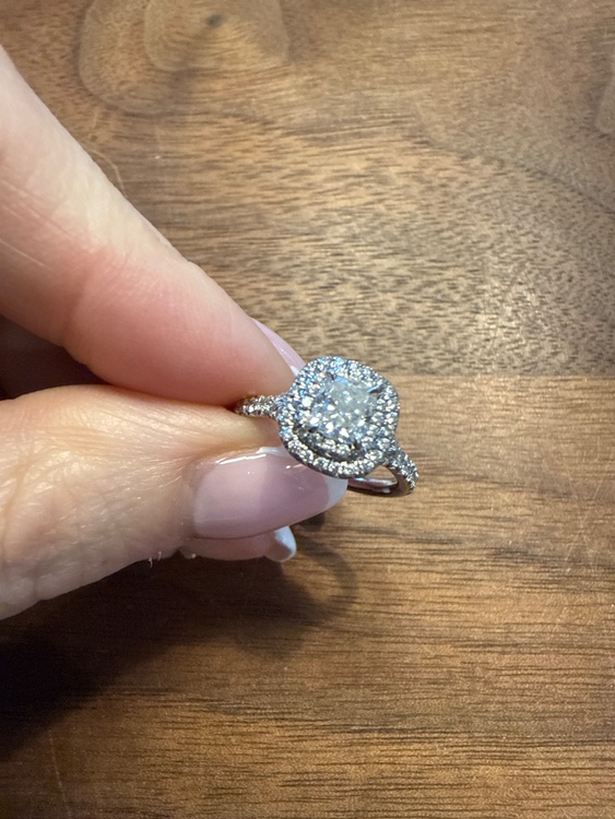 Tiffany ソレスト（宝石）の商品画像 - 査定依頼日：2026年5月10日 - 最高査定価格：450,000円